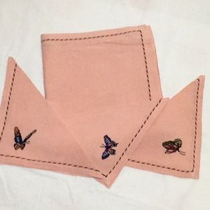 Vintage Embroidered Linen Table Cloth/Napkins 4 pc